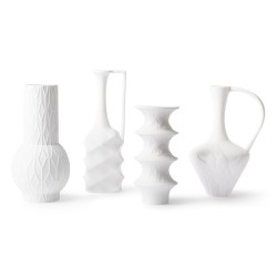 Vases en porcelaine blanche - set de 4 aux formes et designs différents